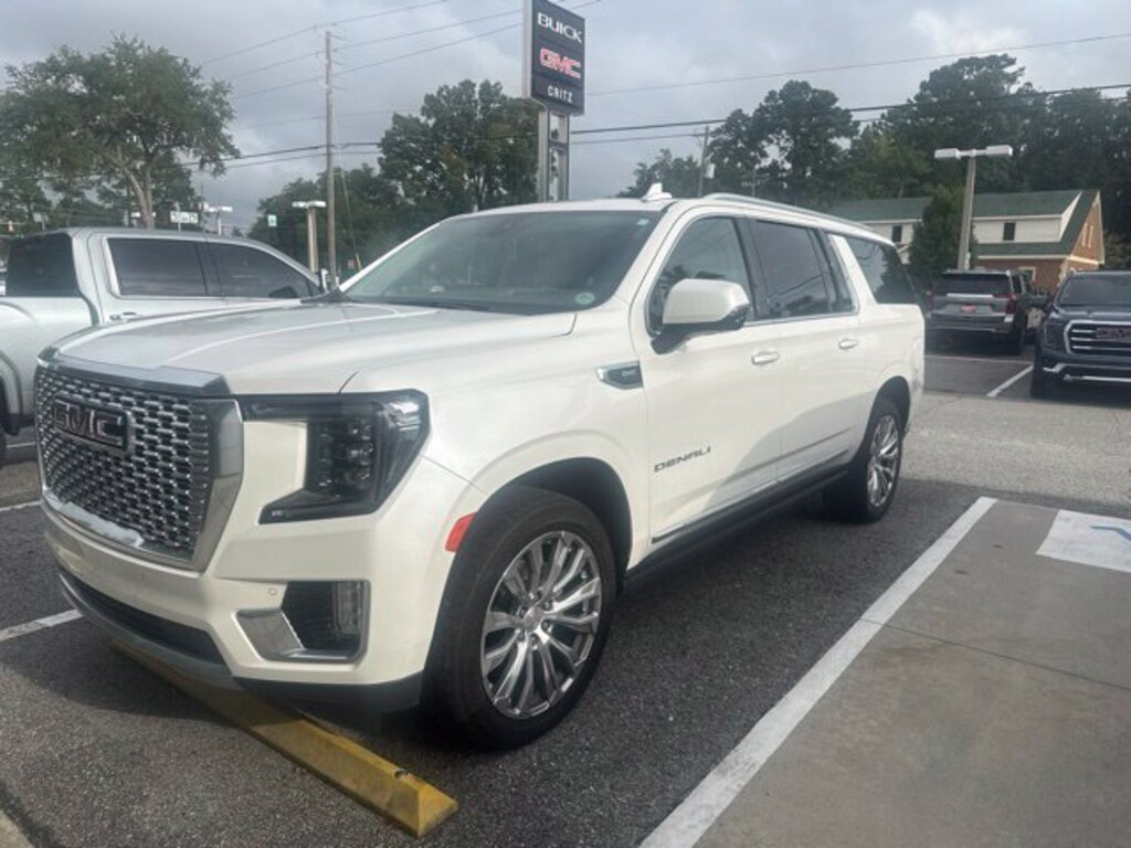 Used 2022 GMC Yukon XL Denali SUV