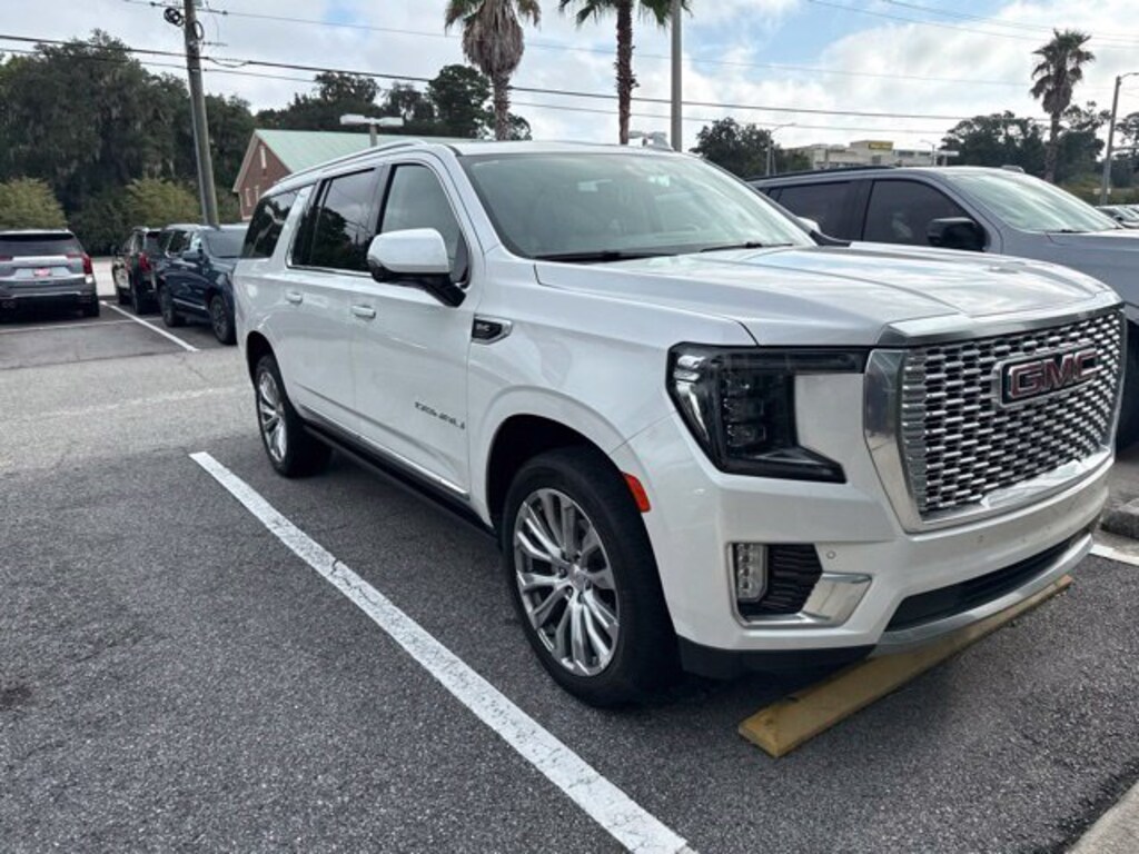 Used 2022 GMC Yukon XL Denali SUV
