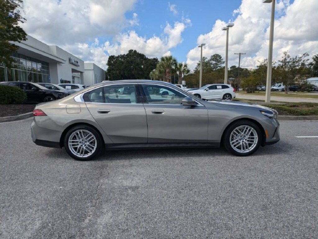 Used 2024 BMW 5 Series 530i Sedan