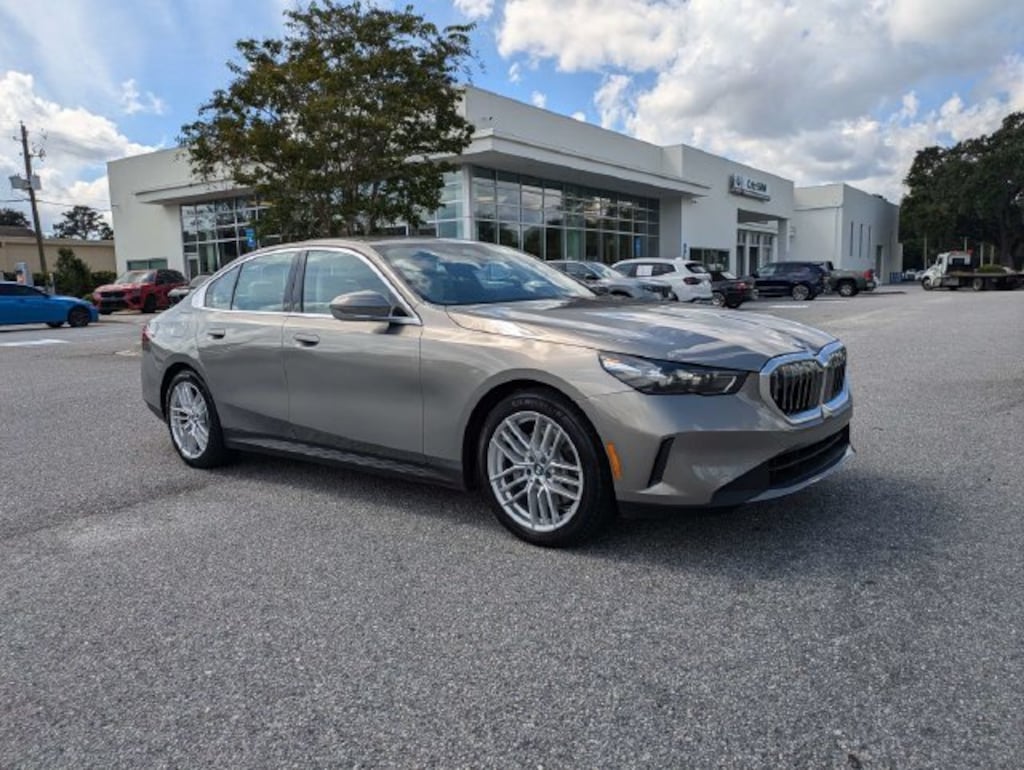 Used 2024 BMW 5 Series 530i Sedan
