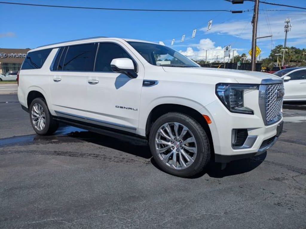 Used 2022 GMC Yukon XL Denali SUV