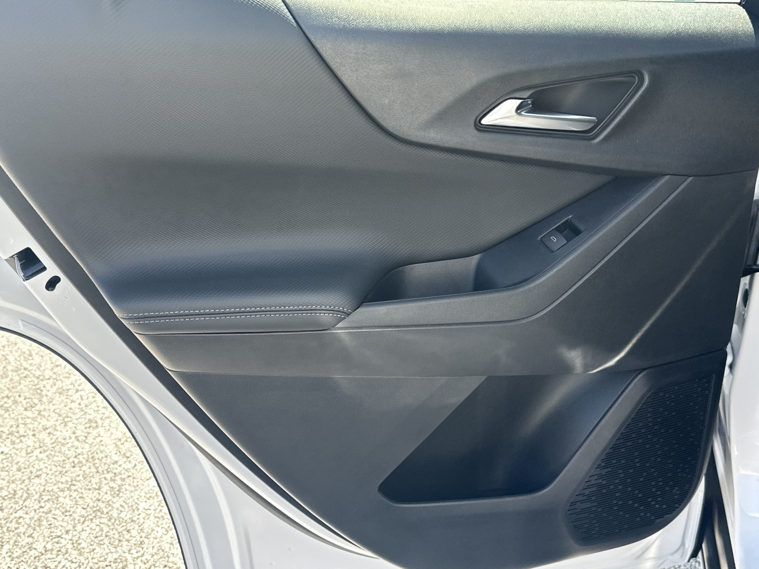 2027 Chevrolet Equinox LT - Photo 21