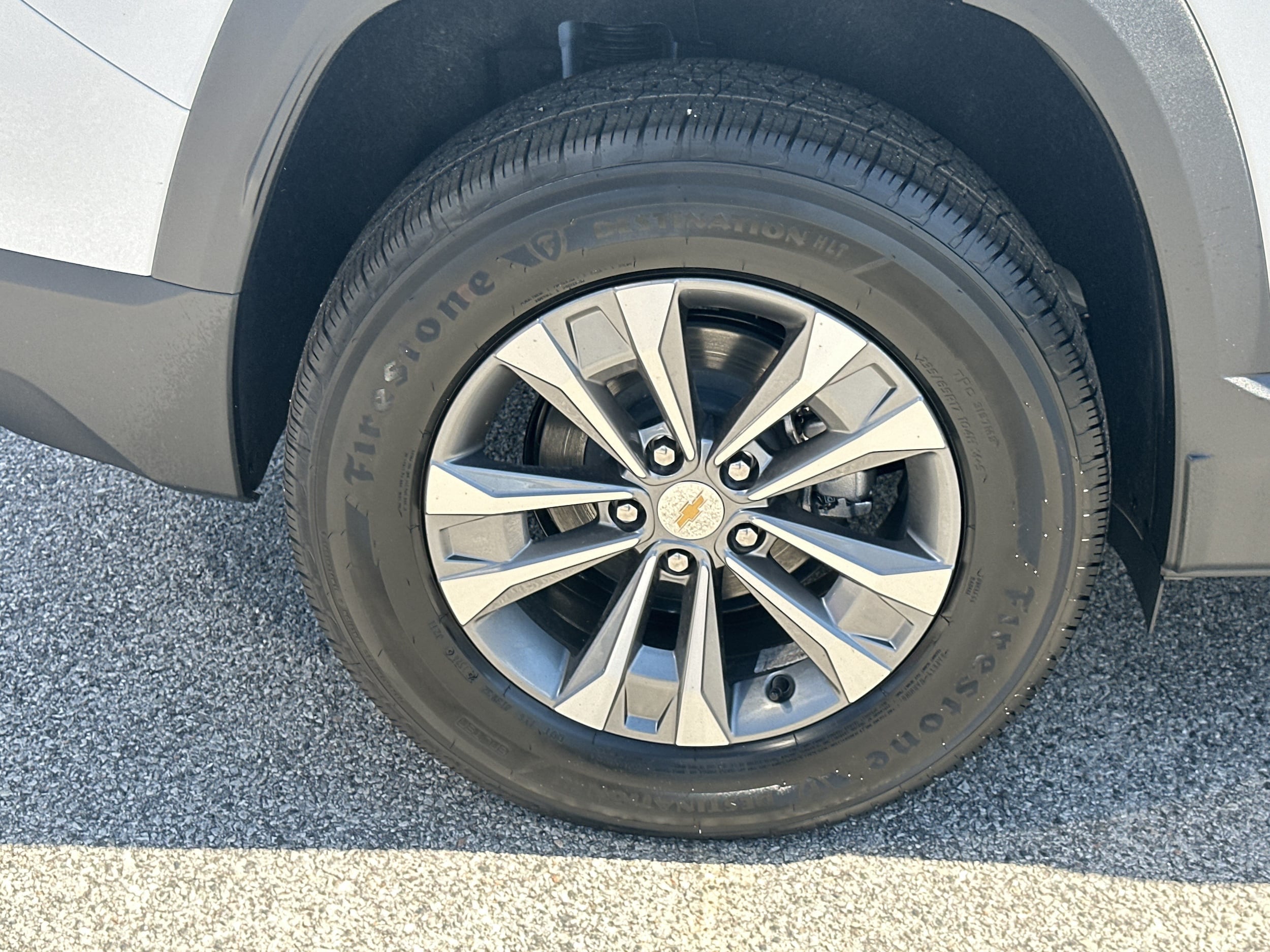 2027 Chevrolet Equinox LT - Photo 17