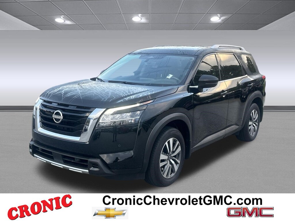 Used 2024 Nissan Pathfinder SL FWD SUV