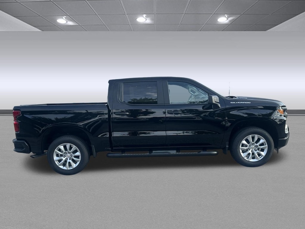 New 2026 Chevrolet Silverado 1500 Custom Truck
