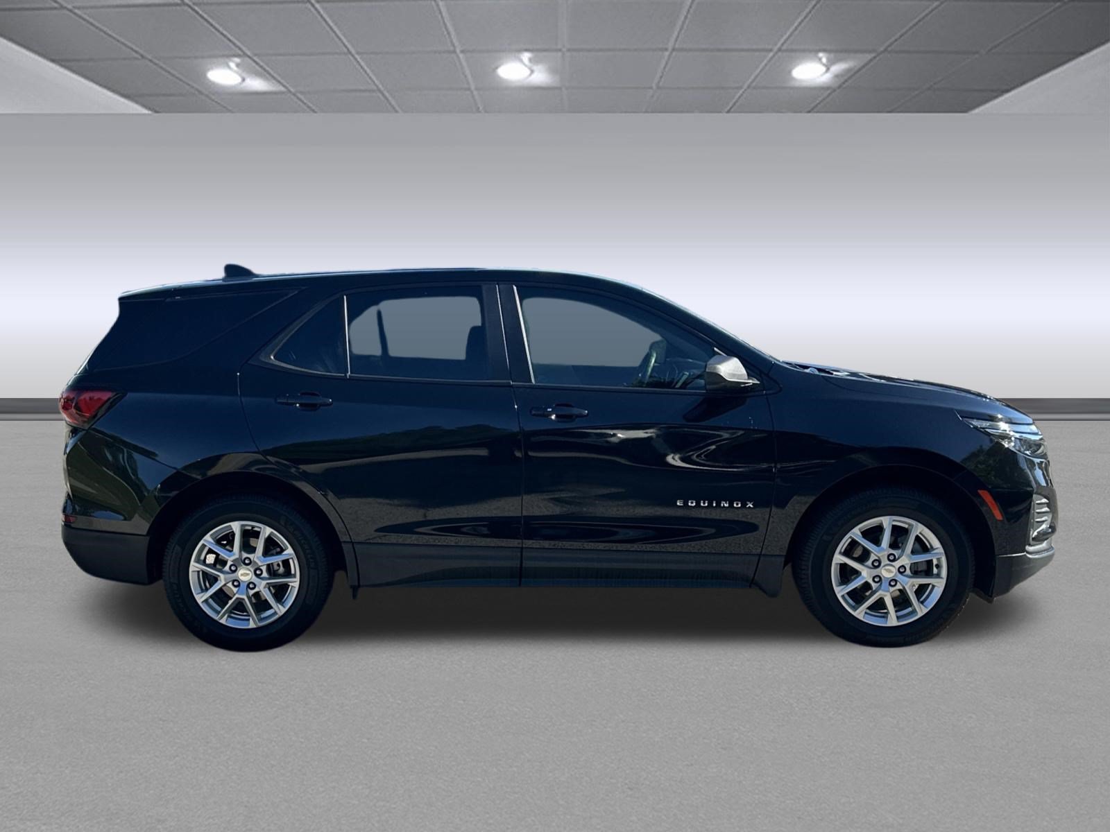 Used 2023 Chevrolet Equinox LS SUV