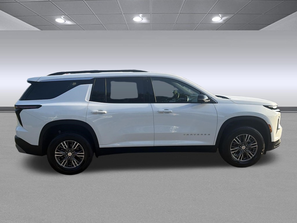 Used 2026 Chevrolet Traverse LT SUV