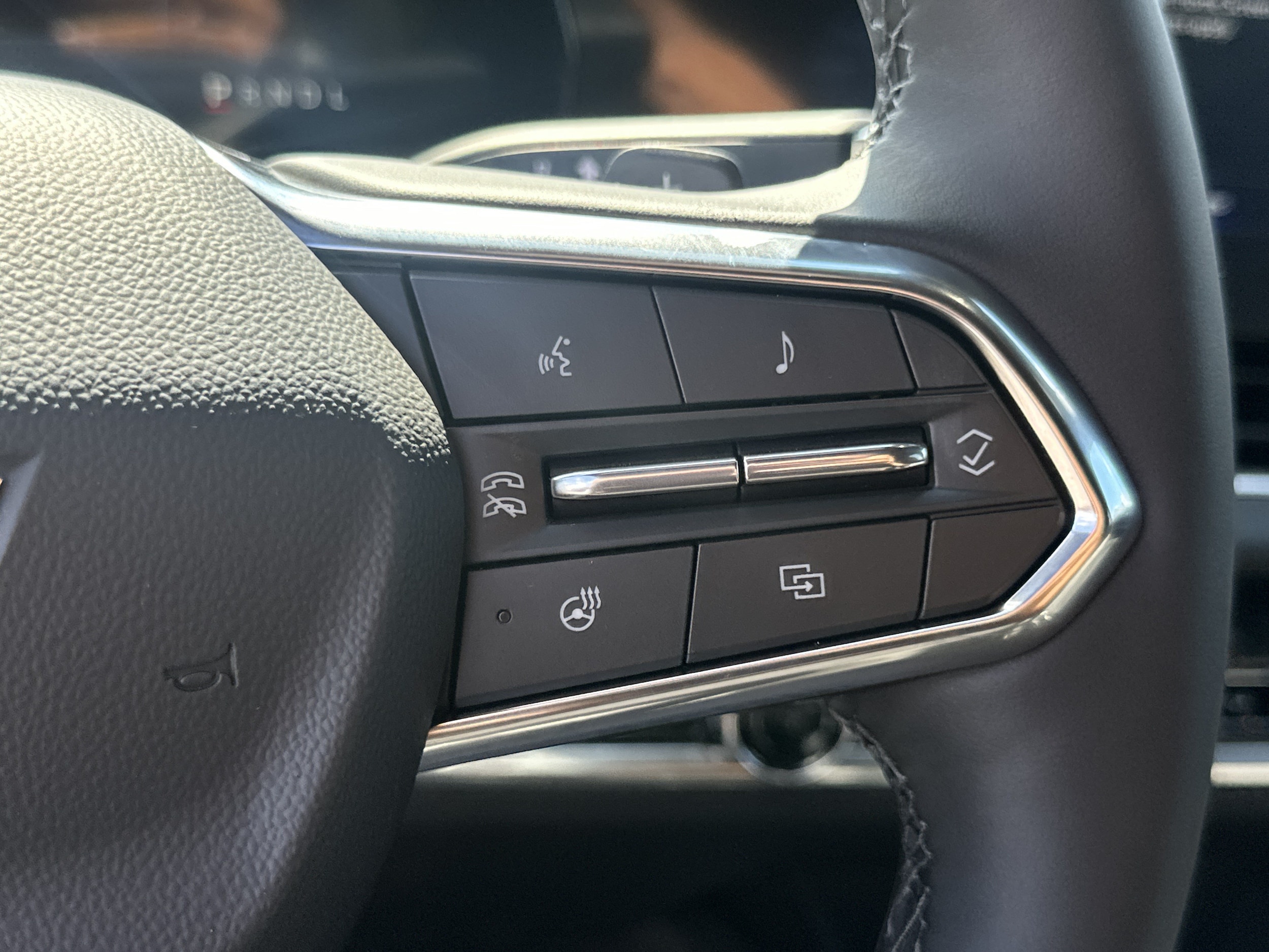 2027 Chevrolet Equinox LT - Photo 25