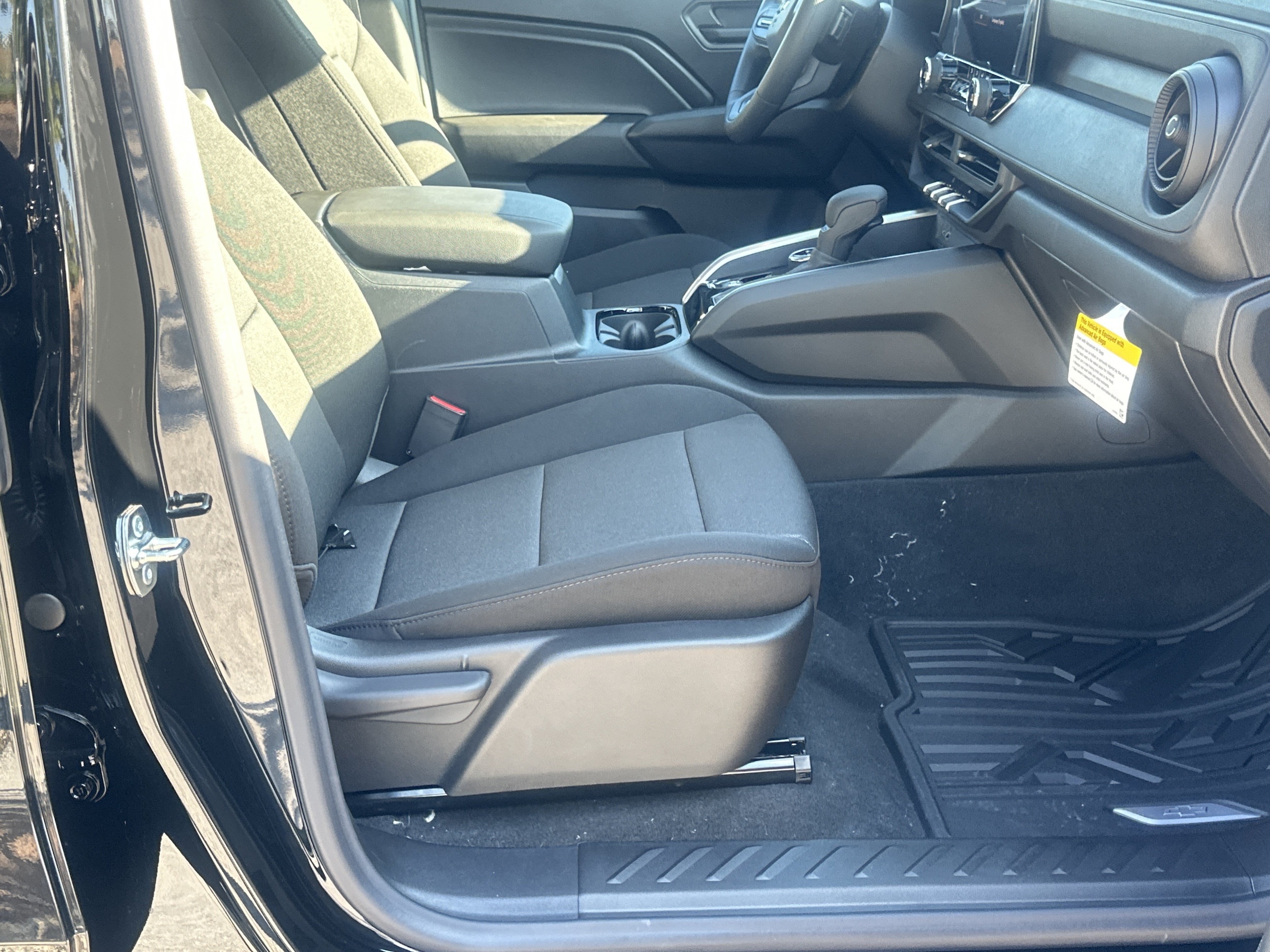 2026 Chevrolet Colorado Trail Boss - Photo 13