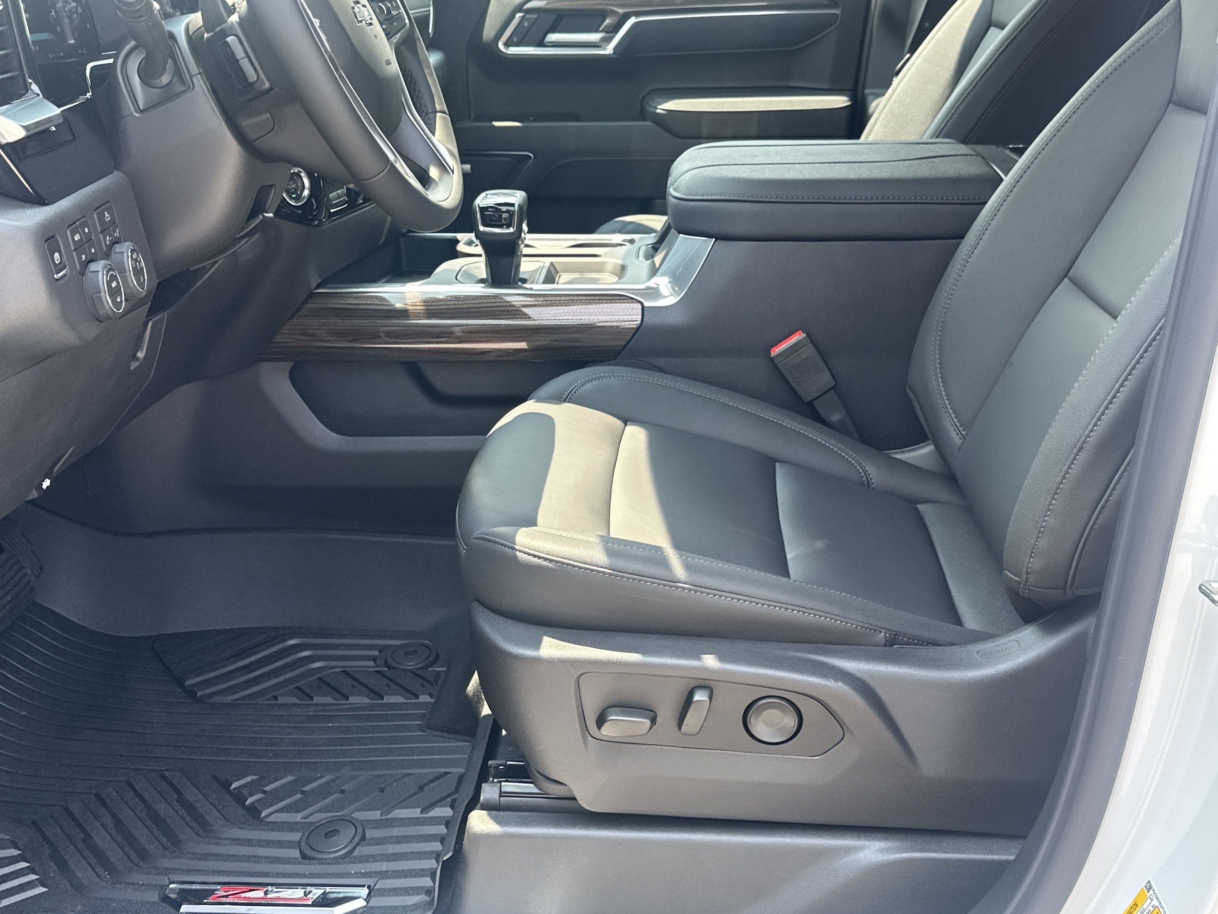 2026 Chevrolet Silverado 1500 LT Trail Boss - Photo 9