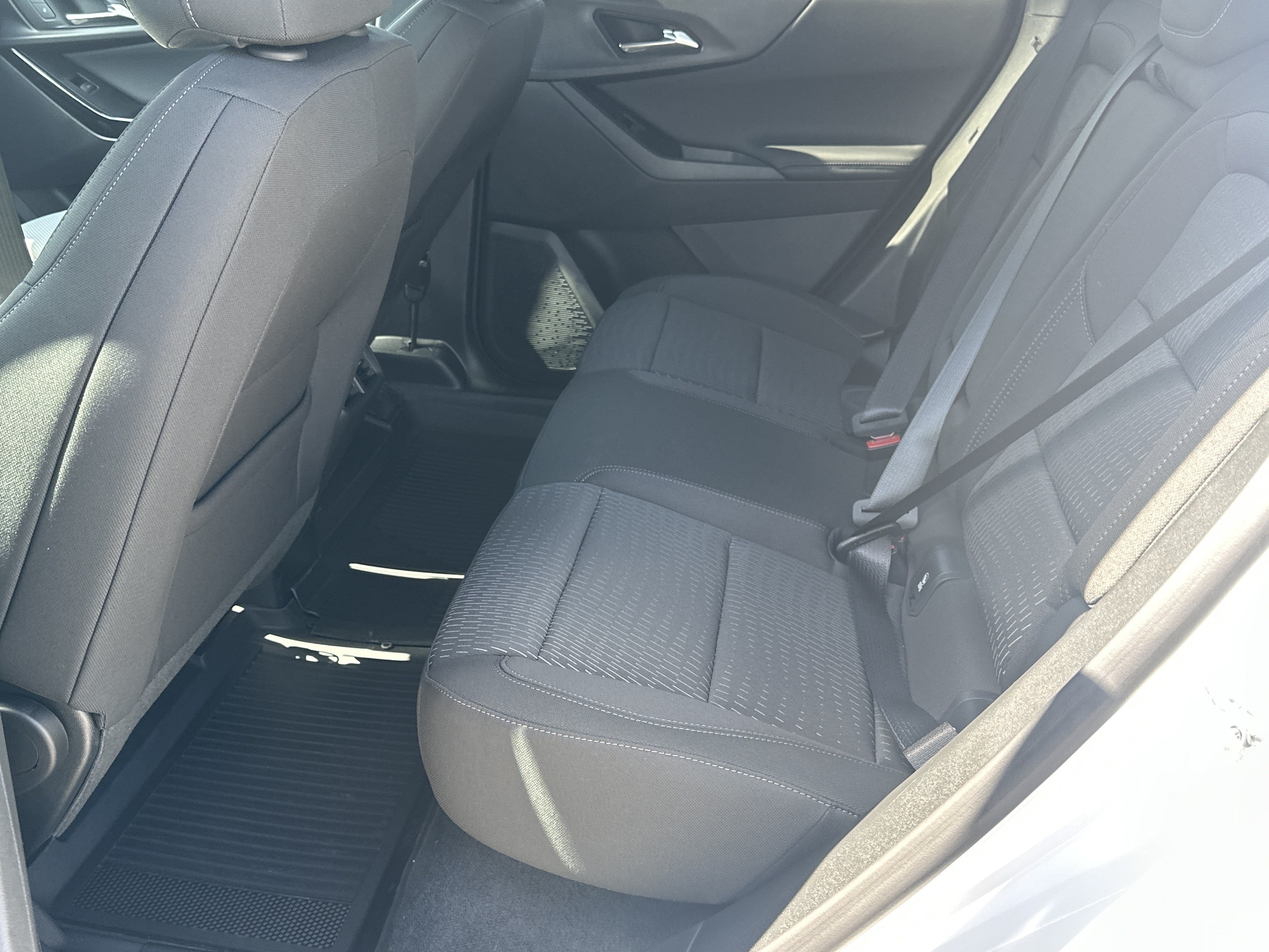 2027 Chevrolet Equinox LT - Photo 20