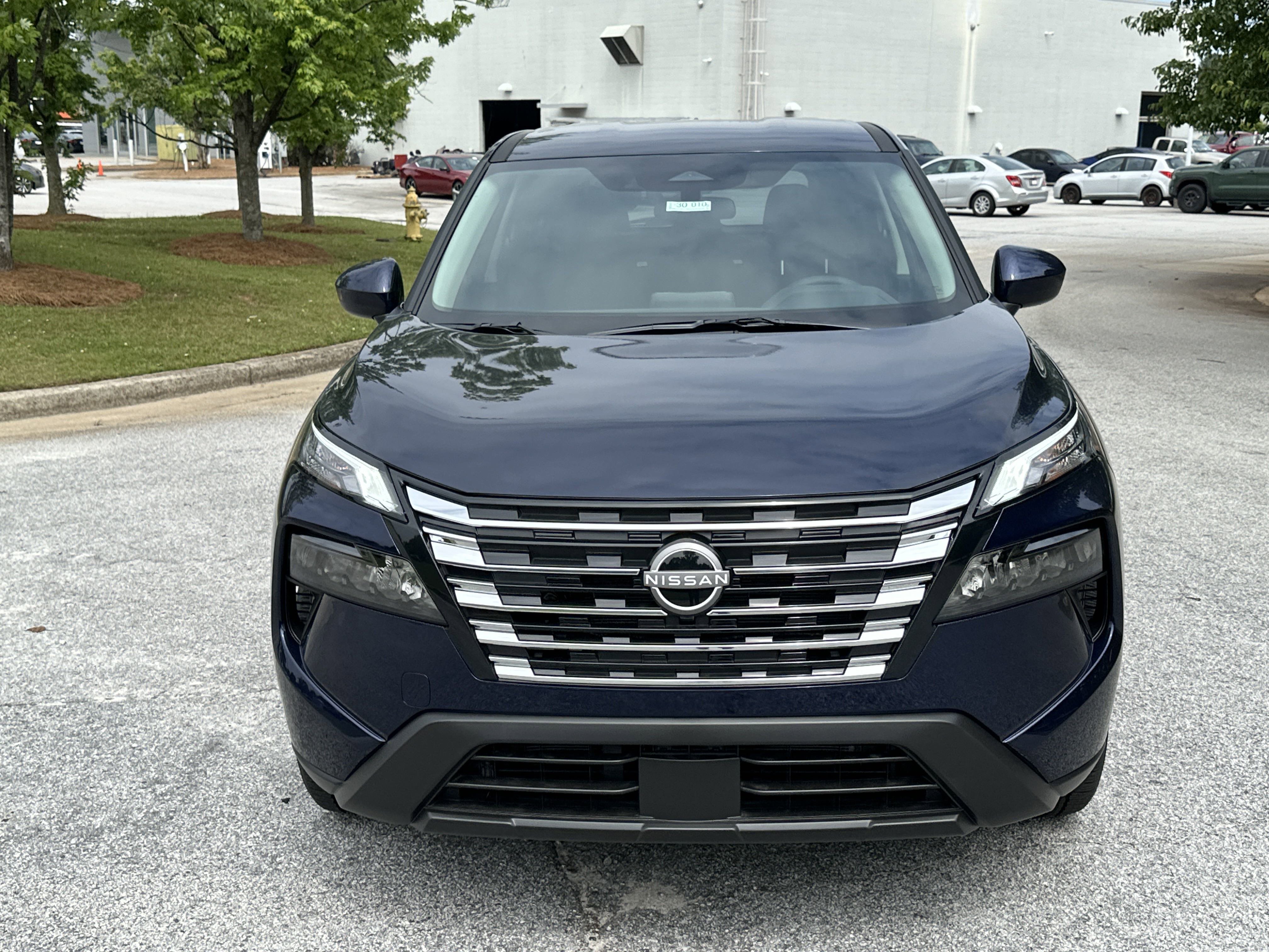 New 2025 Nissan Rogue SV SUV