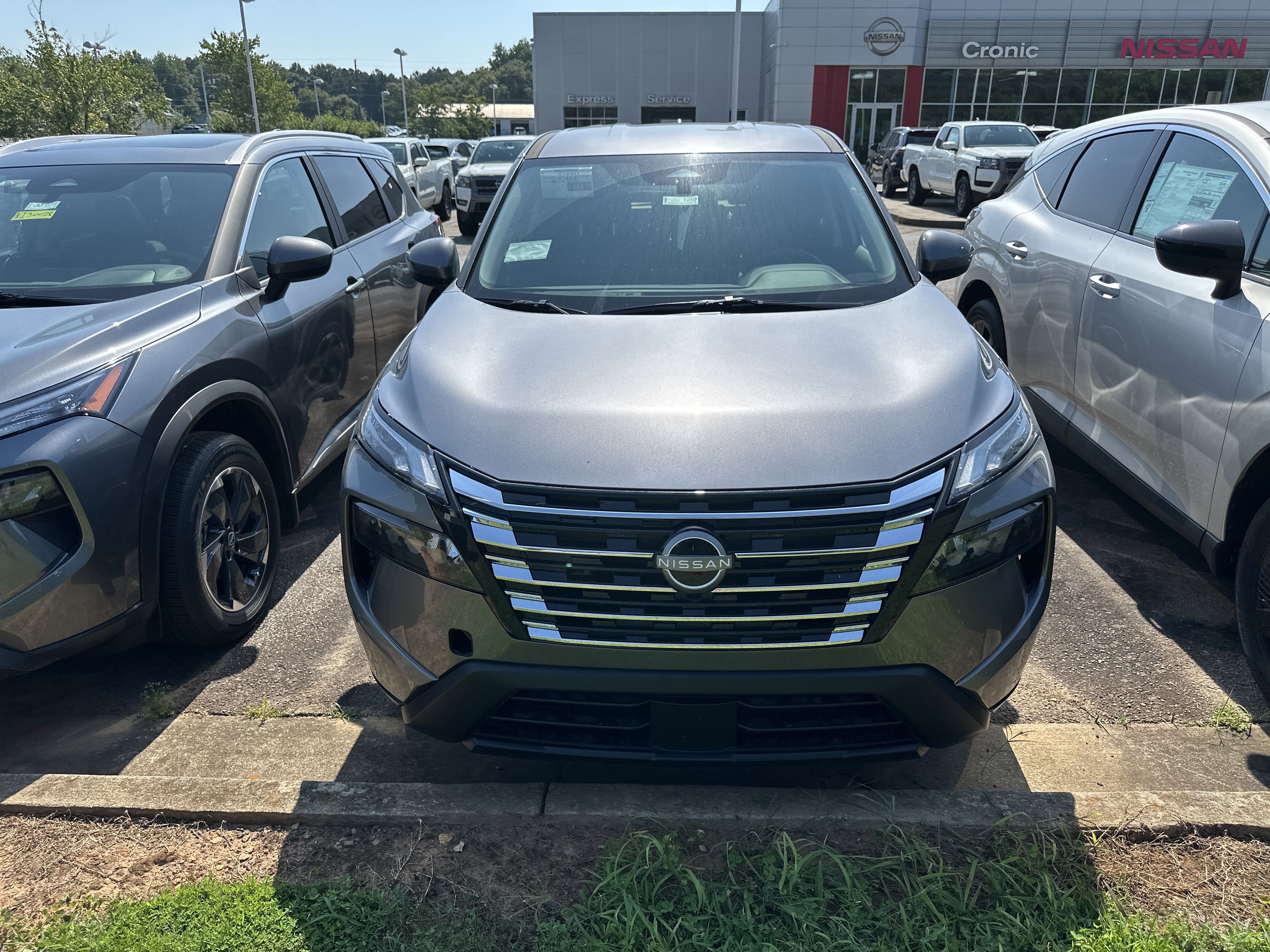 New 2025 Nissan Rogue SV SUV