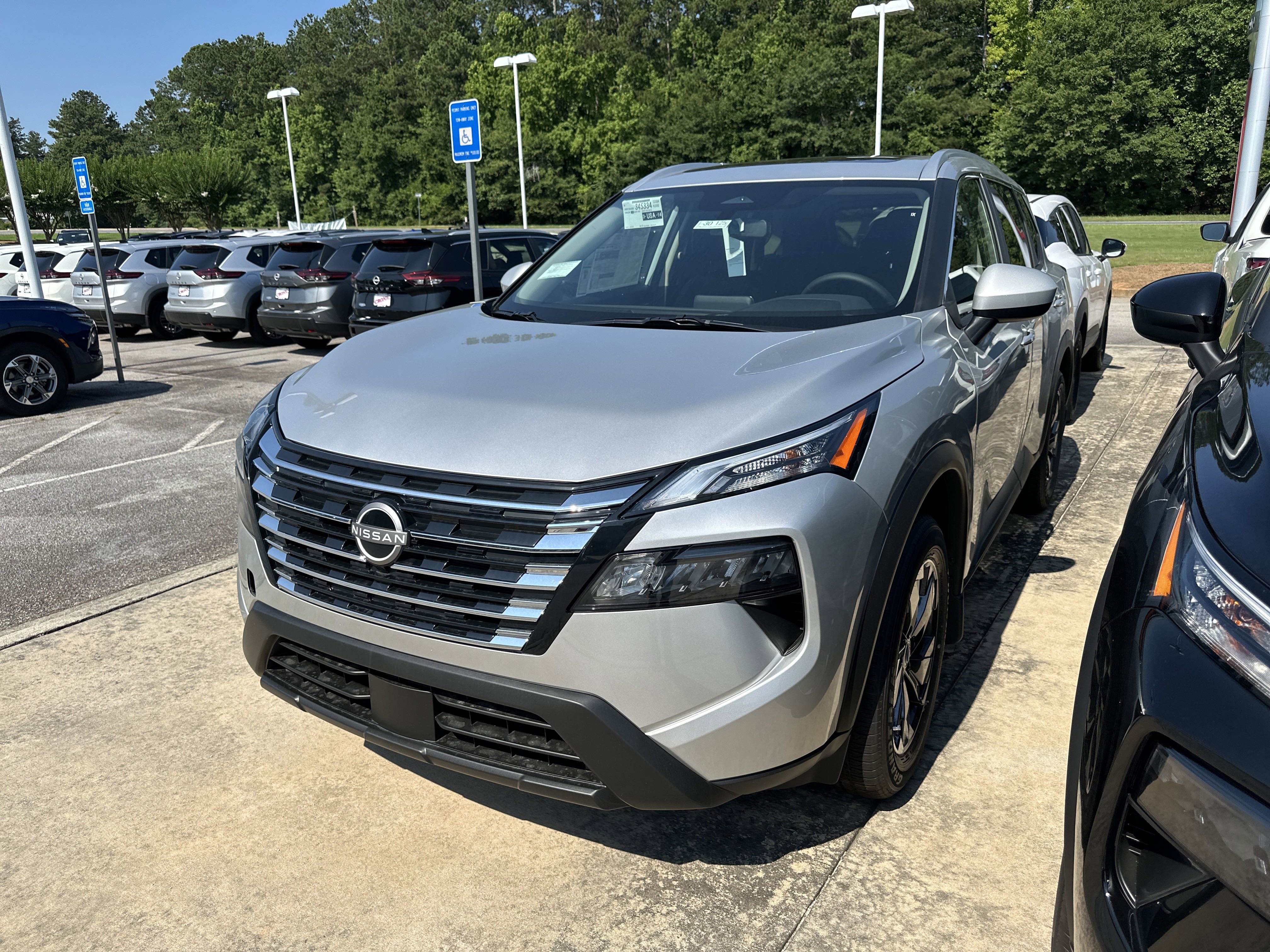 New 2025 Nissan Rogue SV SUV