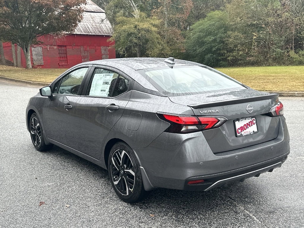 New 2025 Nissan Versa 1.6 SR Sedan