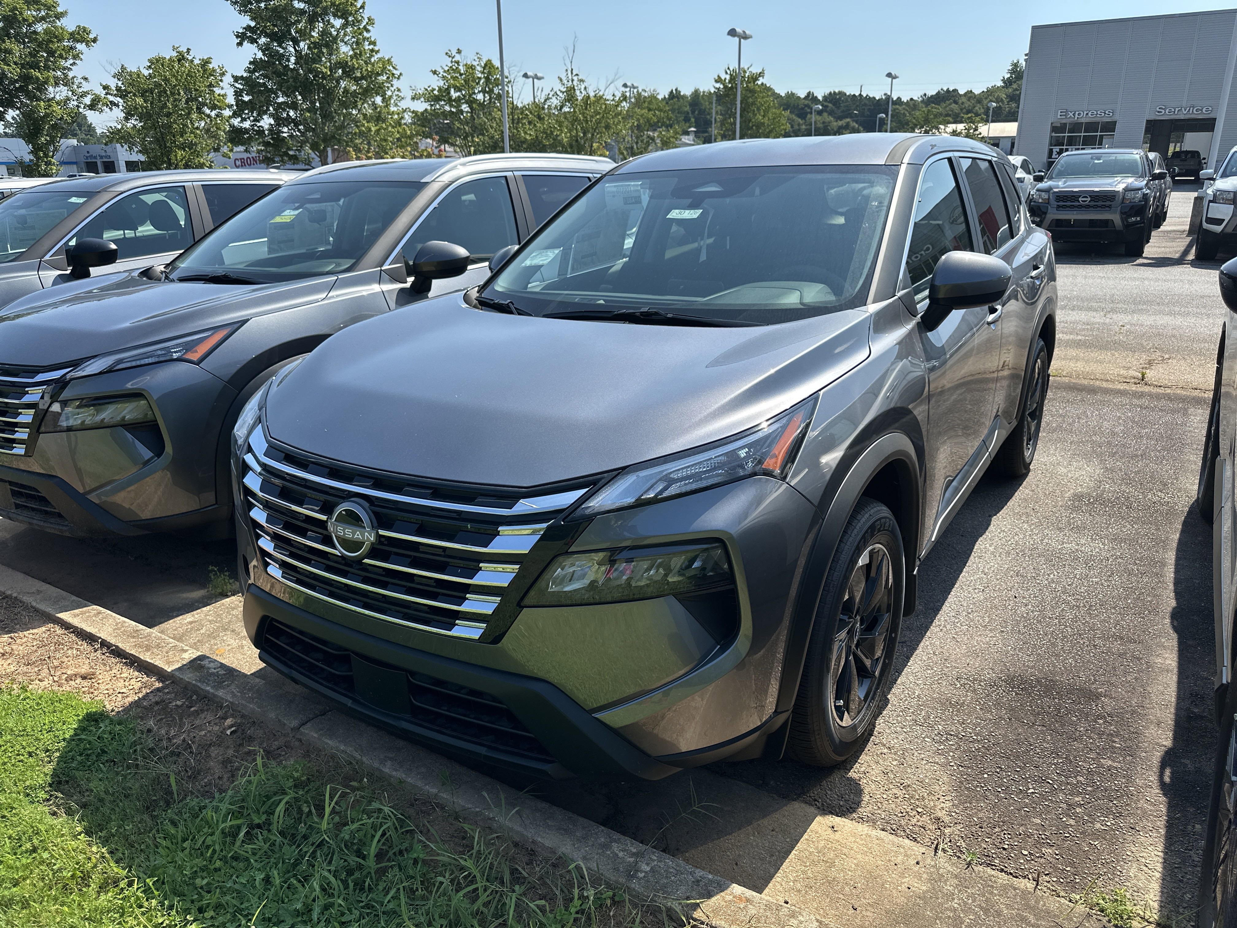 New 2025 Nissan Rogue SV SUV