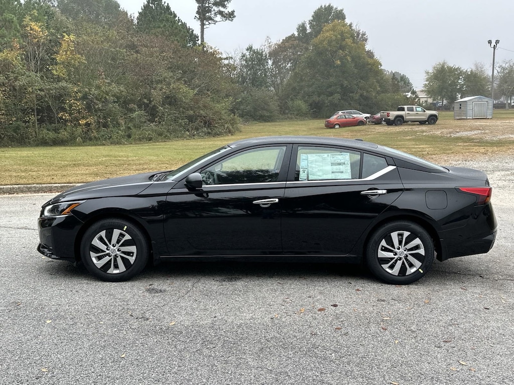 New 2025 Nissan Altima S Sedan