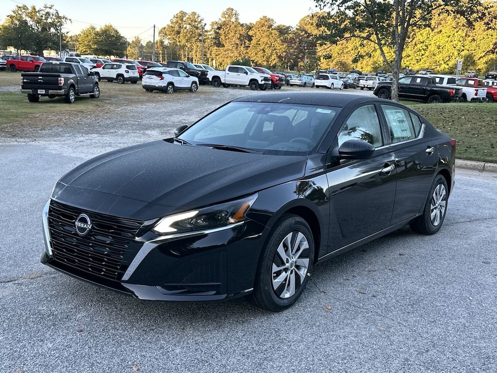 New 2025 Nissan Altima S Sedan