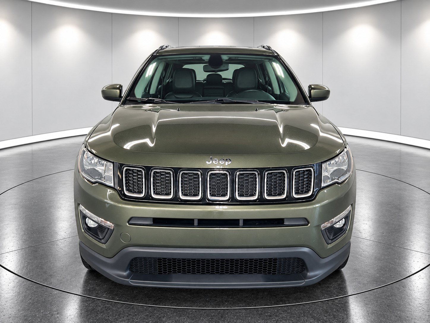 Used 2019 Jeep Compass Latitude with VIN 3C4NJDBB1KT773204 for sale in Hillsdale, MI