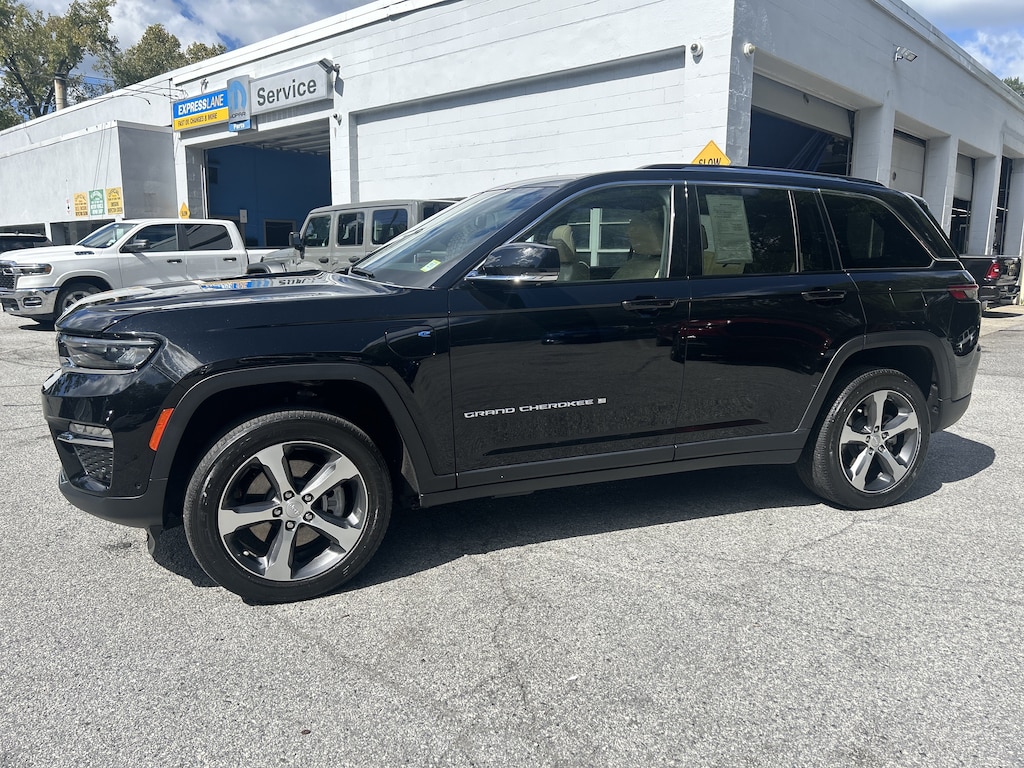 Used 2022 Jeep Grand Cherokee 4xe 4DR 4WD 4x4