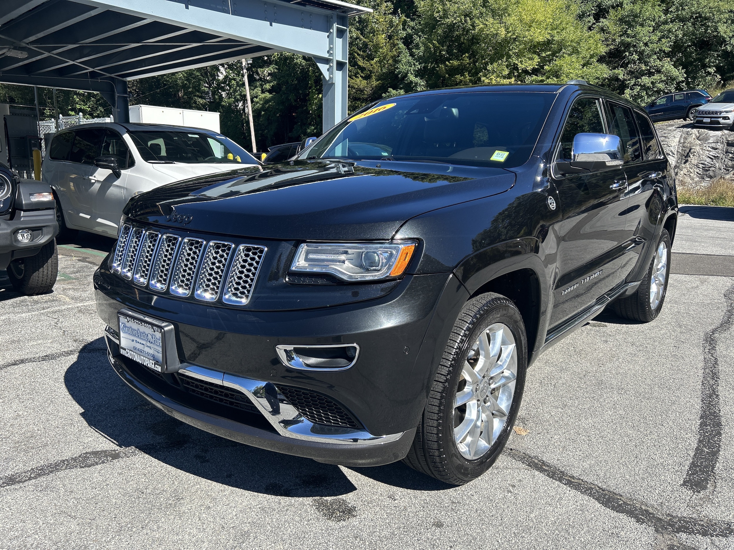 Used 2016 Jeep Grand Cherokee Summit with VIN 1C4RJFJT1GC452922 for sale in Croton-on-Hudson, NY