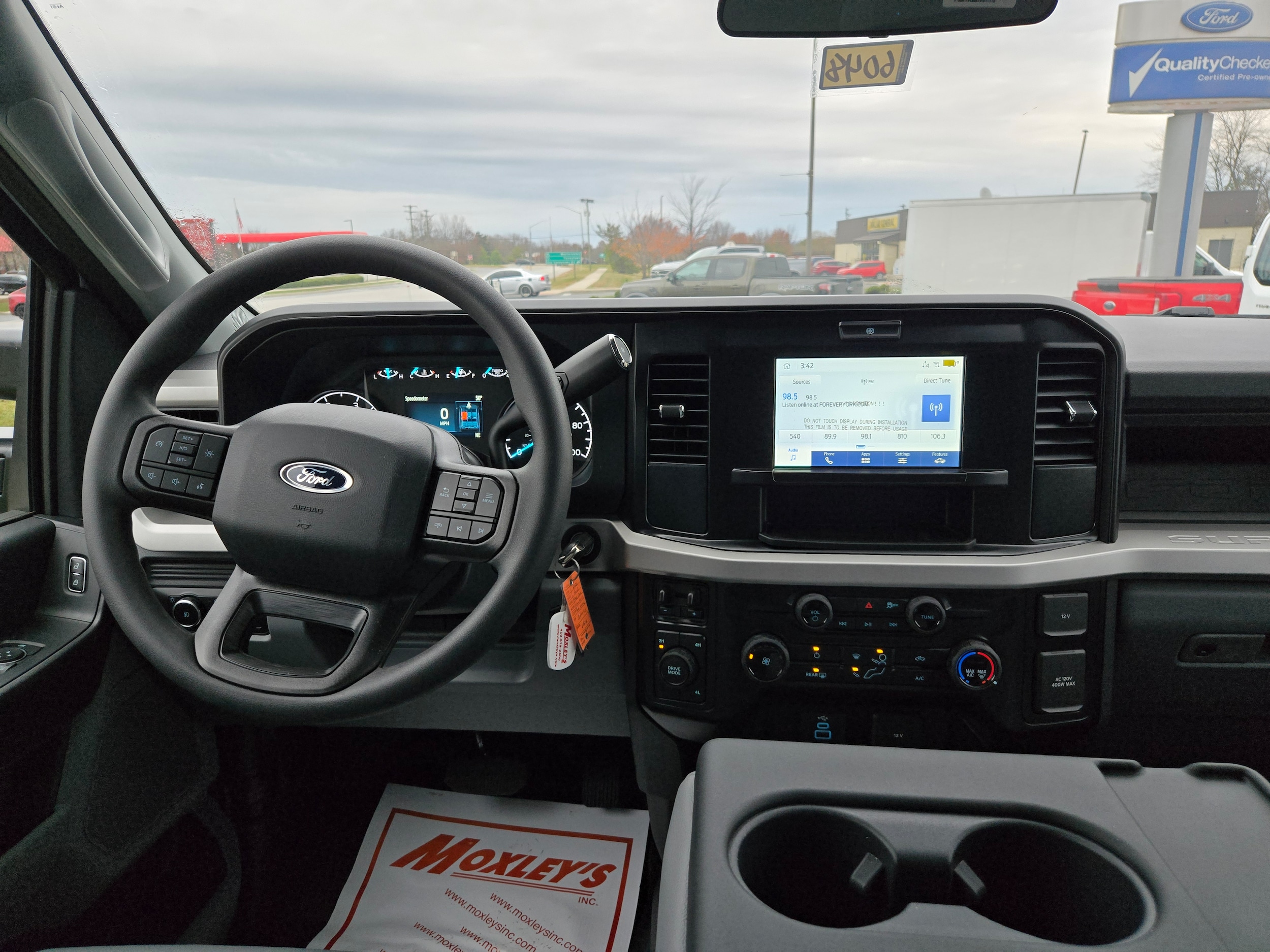 2026 Ford F-450 Super Duty Chassis Cab XL - Photo 7