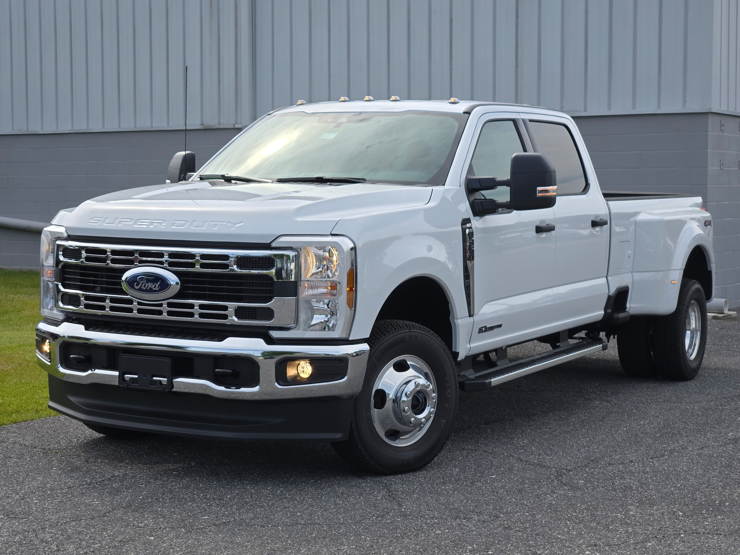 2026 Ford F-350 Super Duty XLT