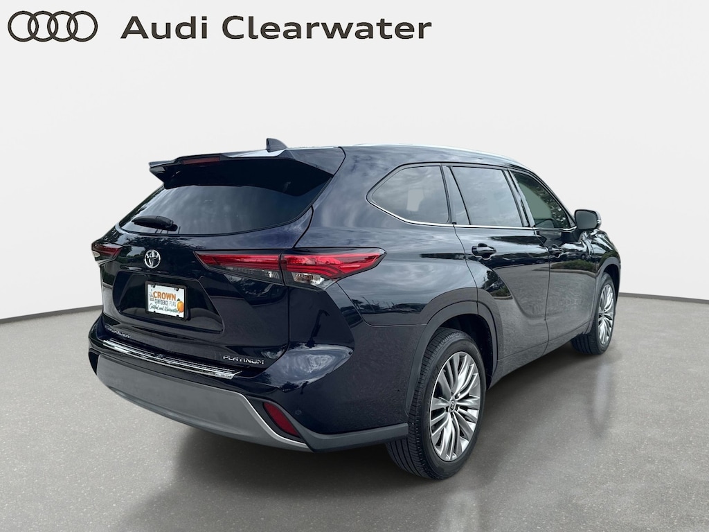 Used 2023 Toyota Highlander Platinum SUV