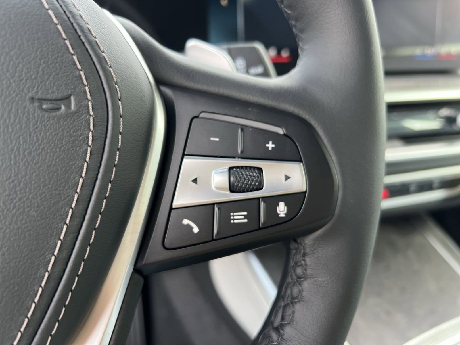 2026 BMW X5 50e - Photo 29