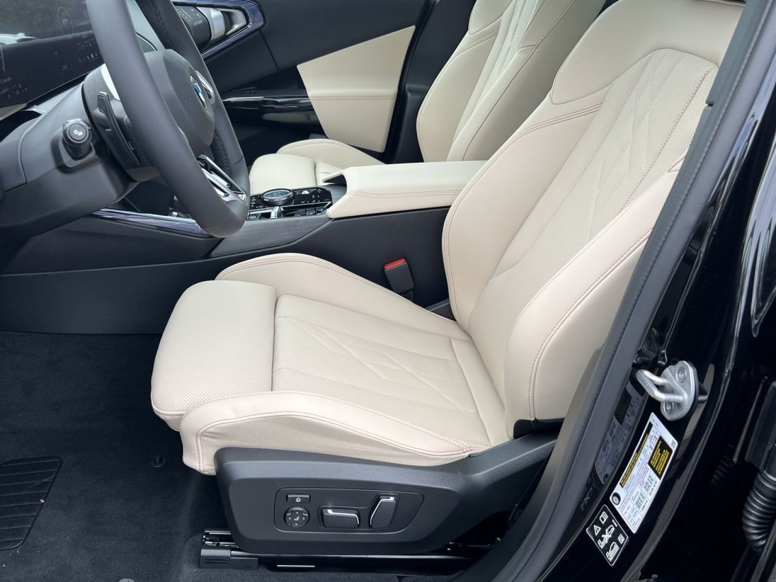 2026 BMW X3 30 - Photo 10