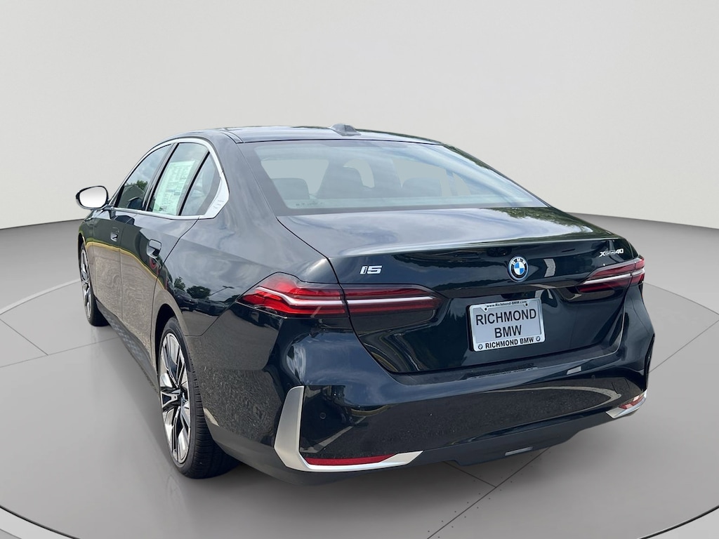 New 2027 BMW i5 xDrive40 Sedan