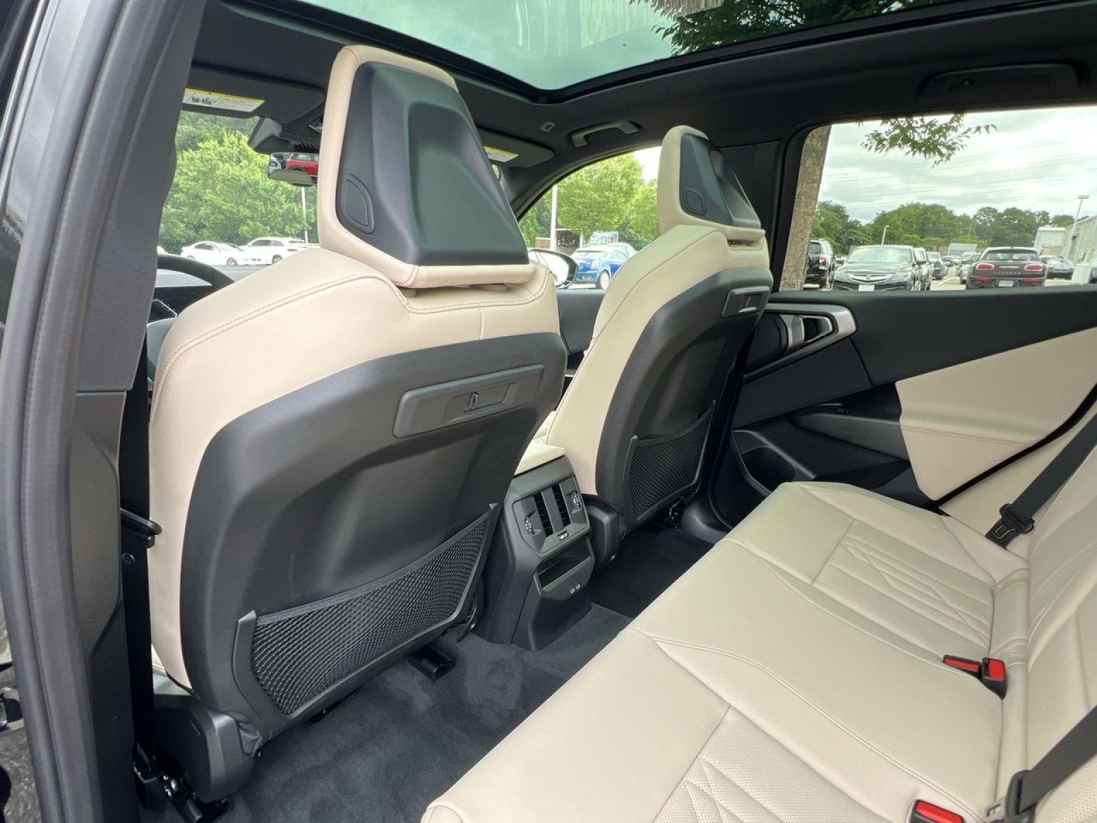 2026 BMW X3 30 - Photo 23