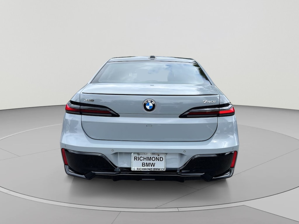Certified 2025 BMW 740i xDrive Sedan