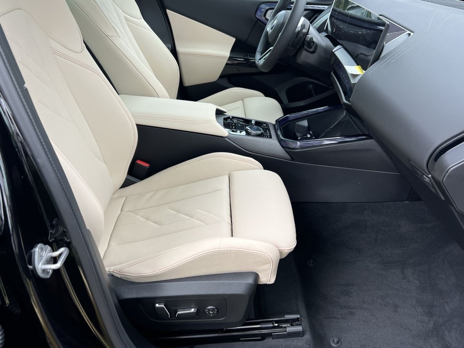 2026 BMW X3 30 - Photo 26