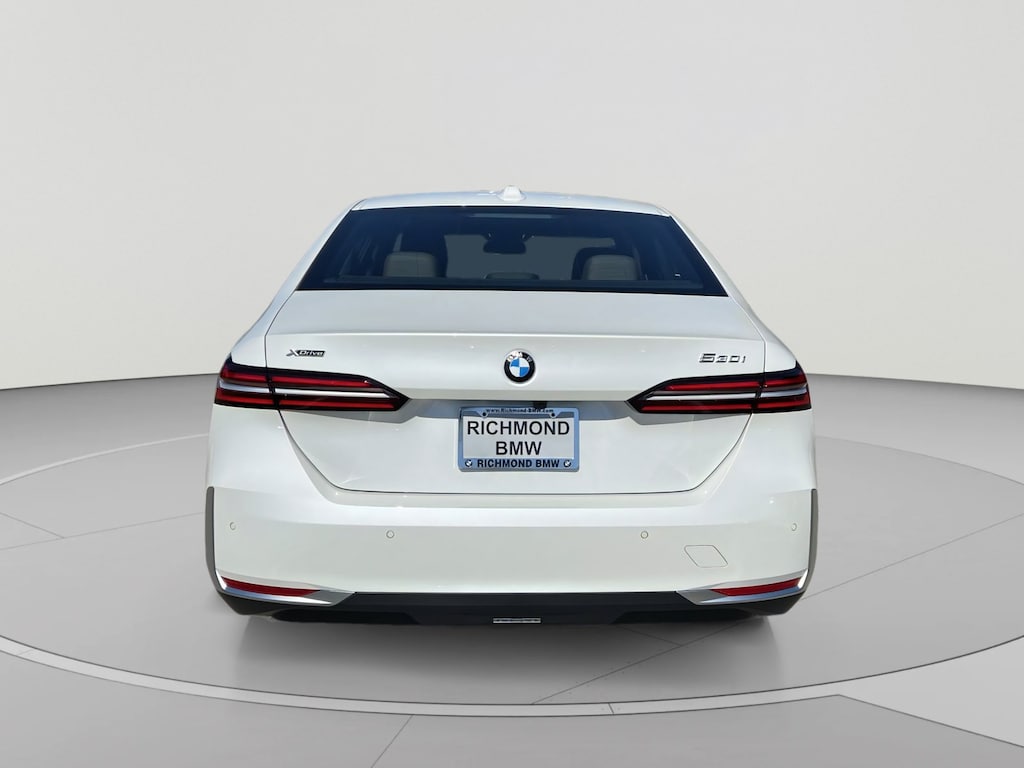 New 2027 BMW 530i xDrive Sedan