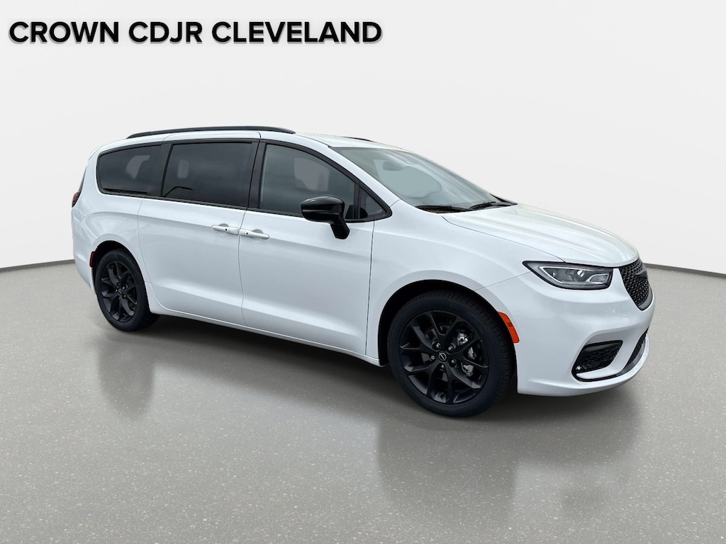 New 2026 Chrysler Pacifica Select Passenger Van