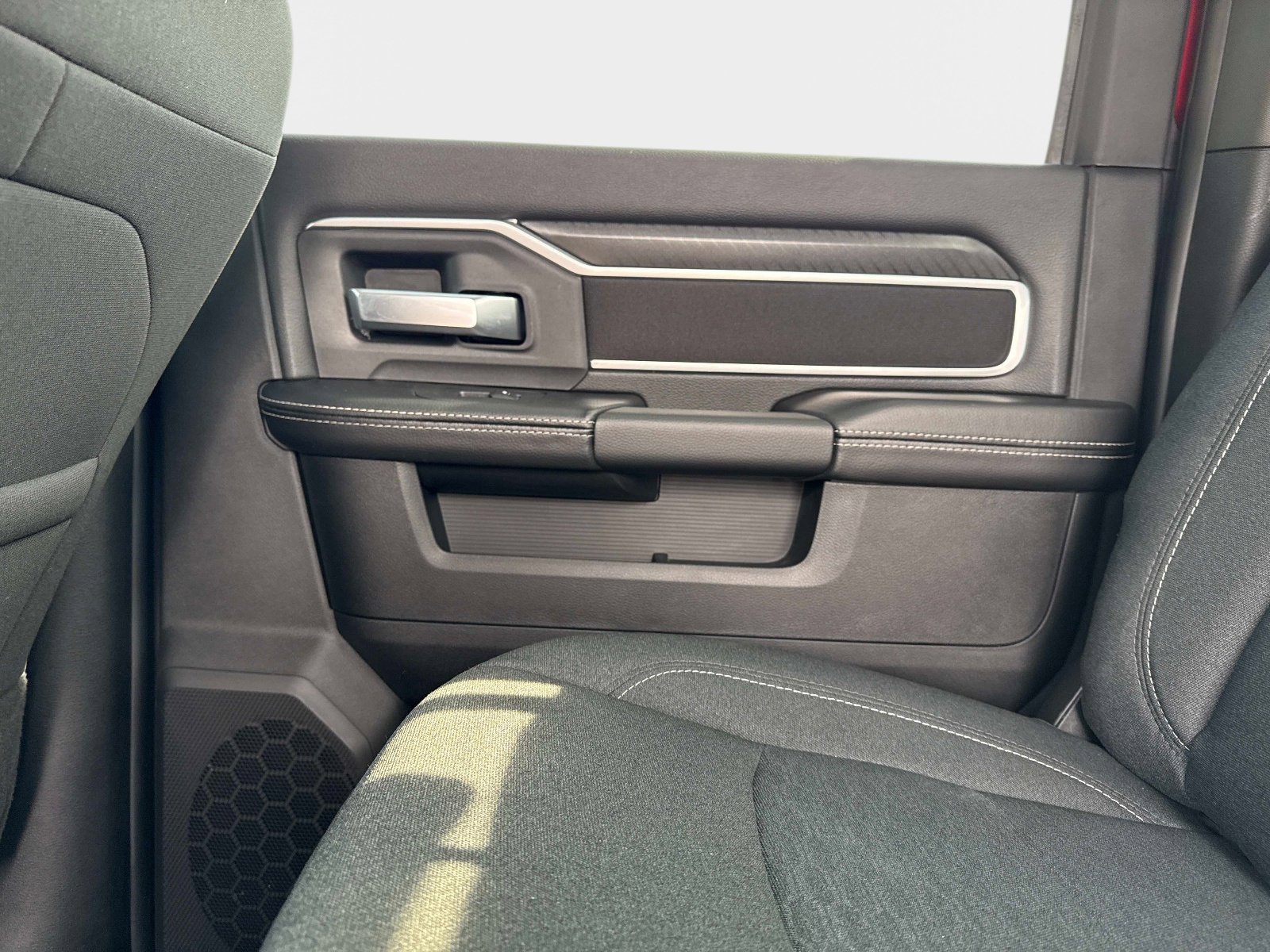 2026 RAM 2500 Big Horn - Photo 14
