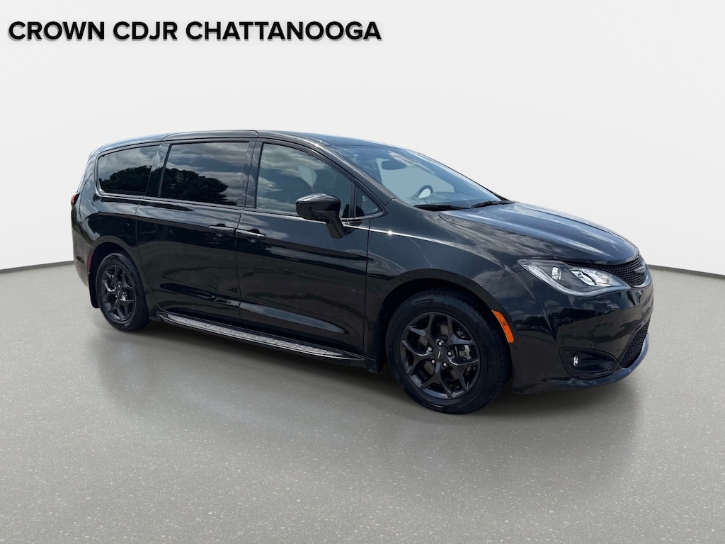 Used 2020 Chrysler Pacifica Touring Touring FWD