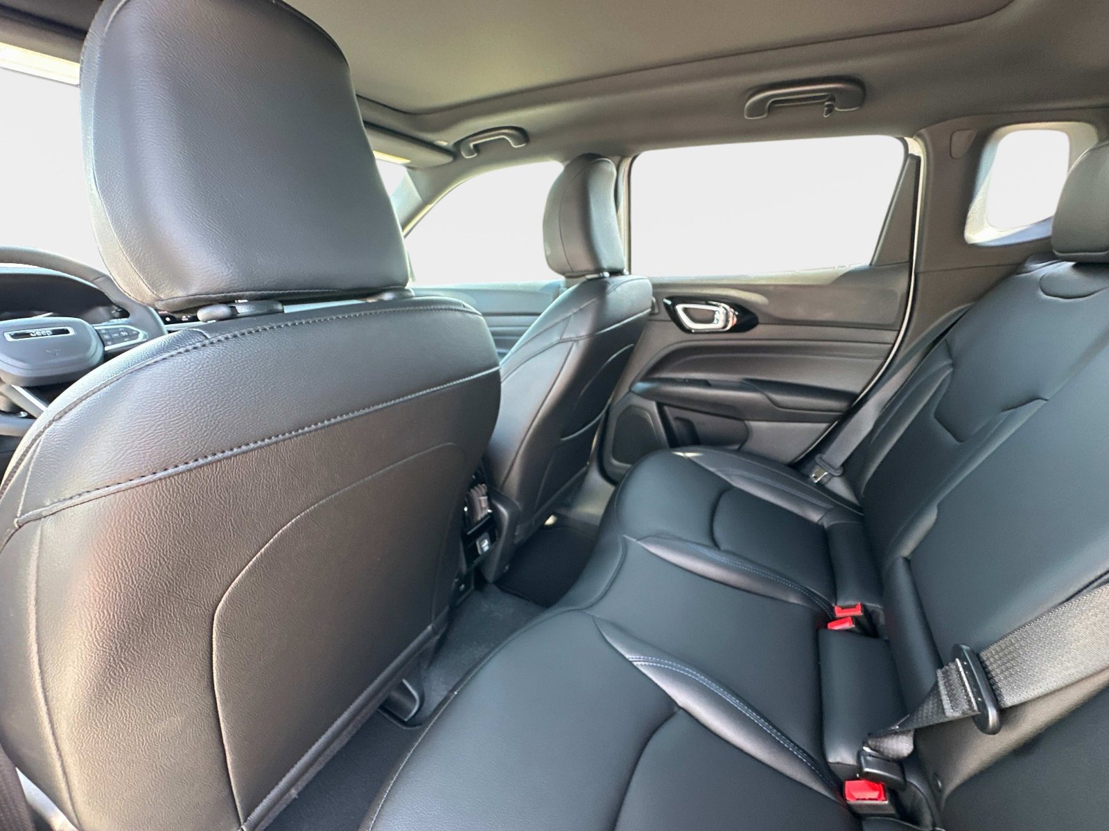 2025 Jeep Compass Limited - Photo 18