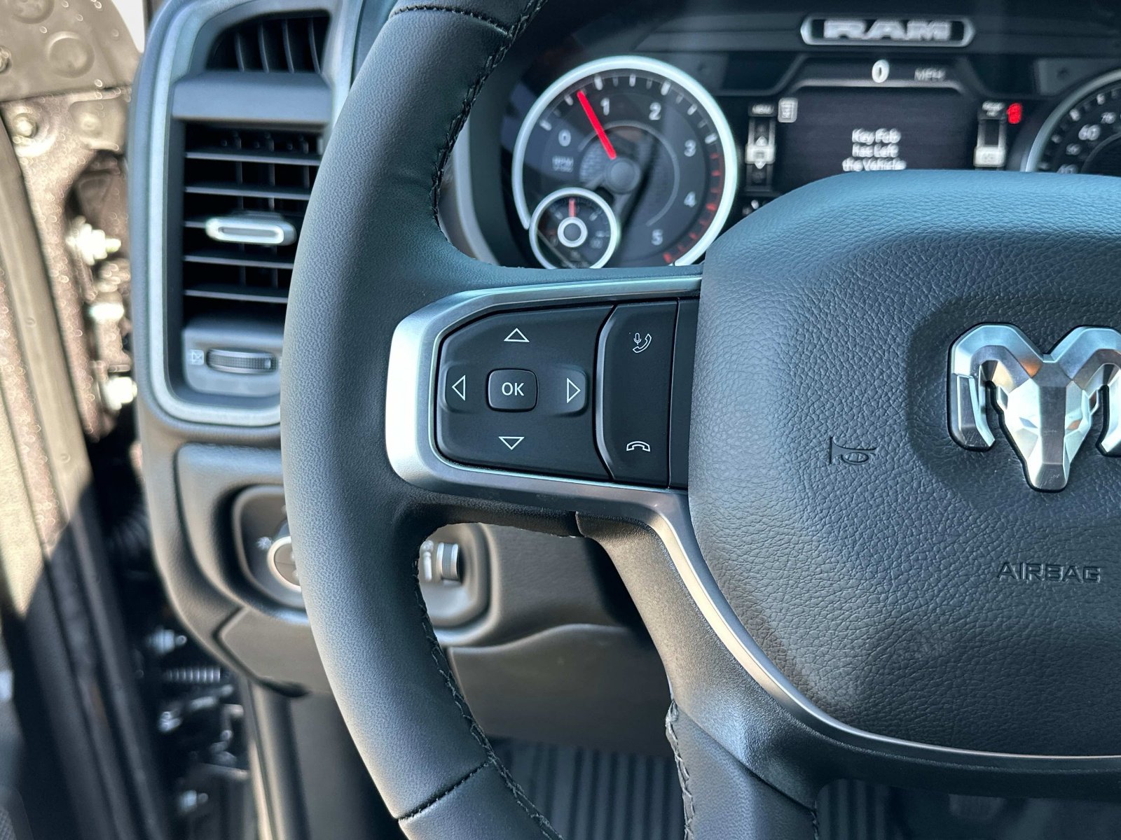 2025 RAM 2500 Tradesman - Photo 31