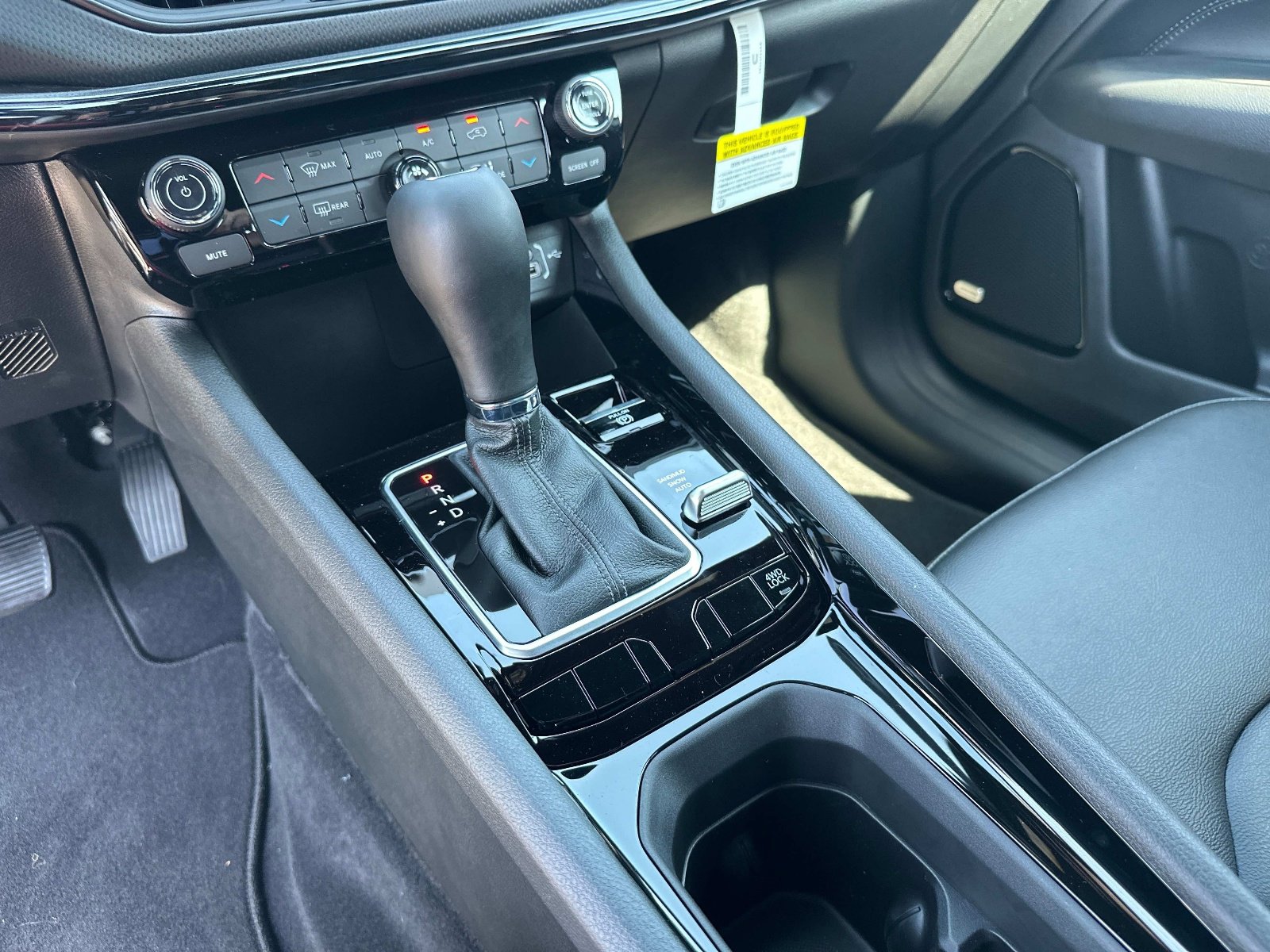 2025 Jeep Compass Limited - Photo 25