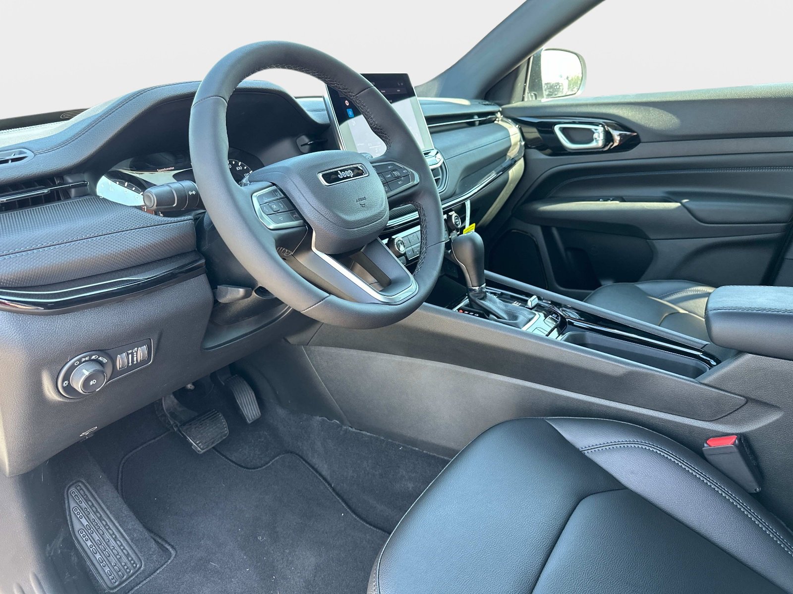 2025 Jeep Compass Limited - Photo 32