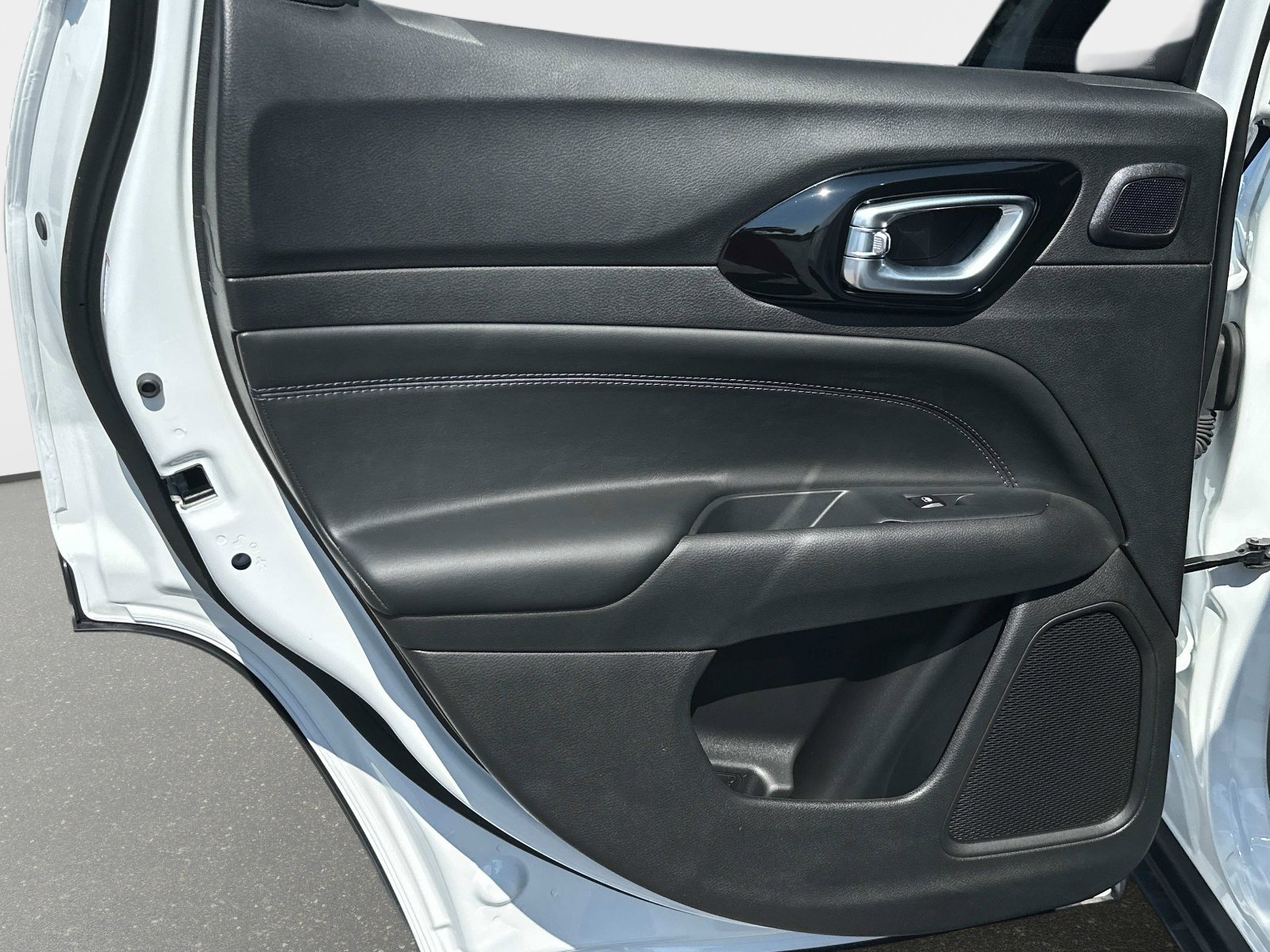 2025 Jeep Compass Limited - Photo 13