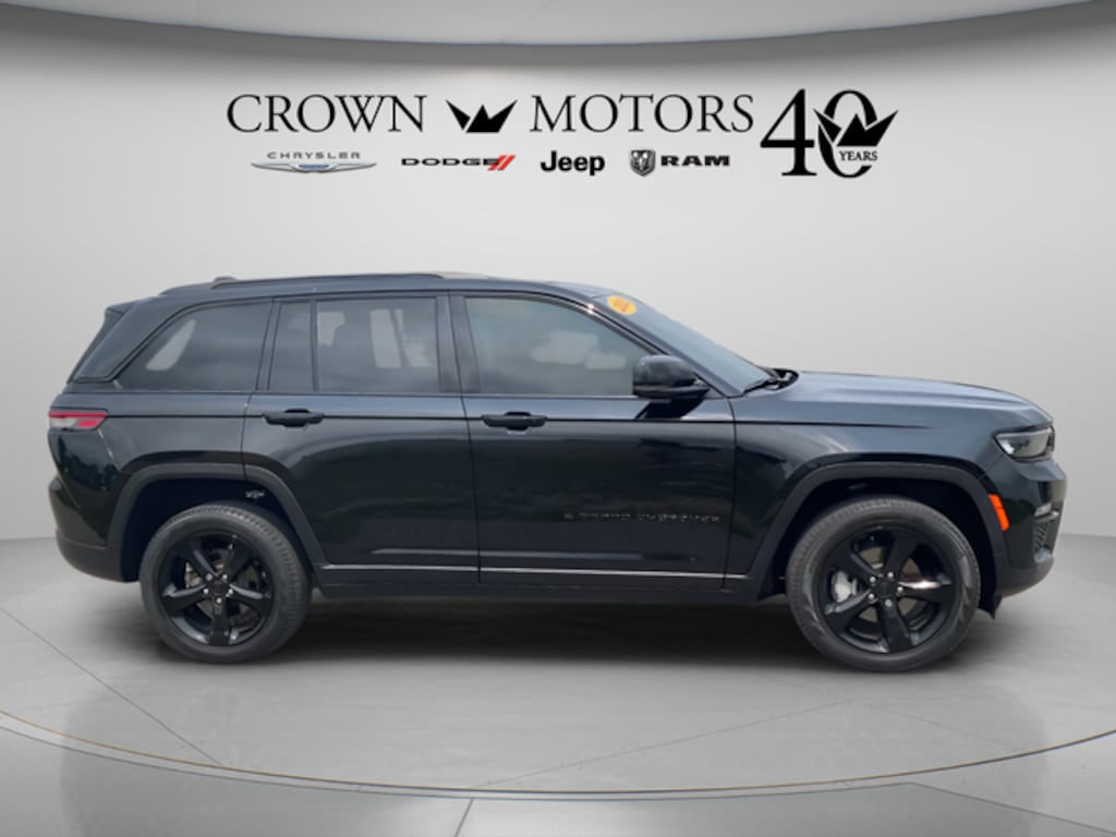 Used 2023 Jeep Grand Cherokee Limited SUV