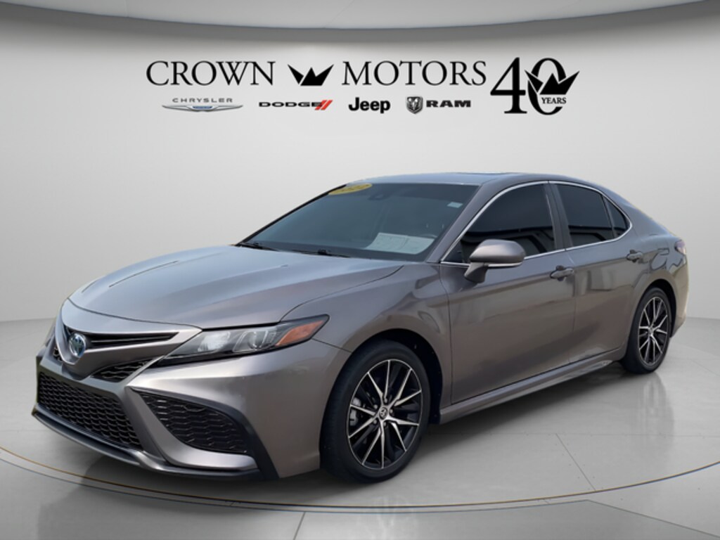 Used 2022 Toyota Camry Hybrid SE Sedan