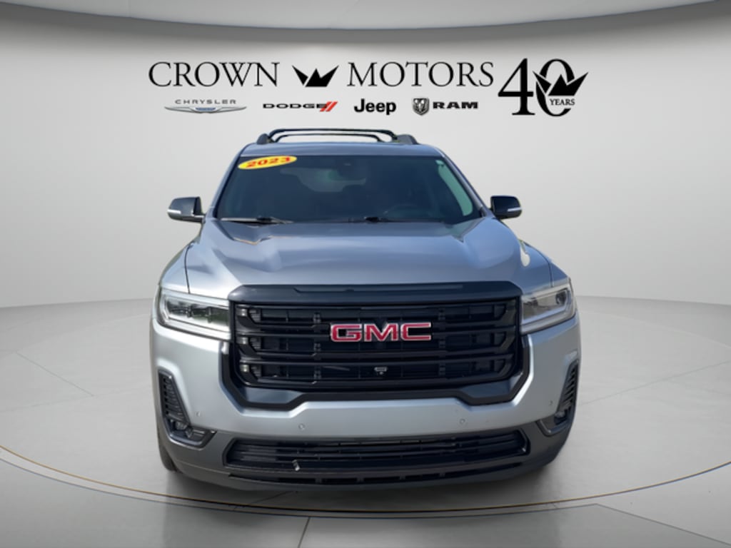 Used 2023 GMC Acadia SLT SUV