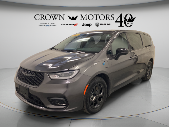 Used 2023 Chrysler Pacifica Hybrid Limited Minivan/Van