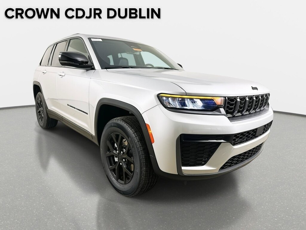 New 2026 Jeep Grand Cherokee Laredo Sport Utility