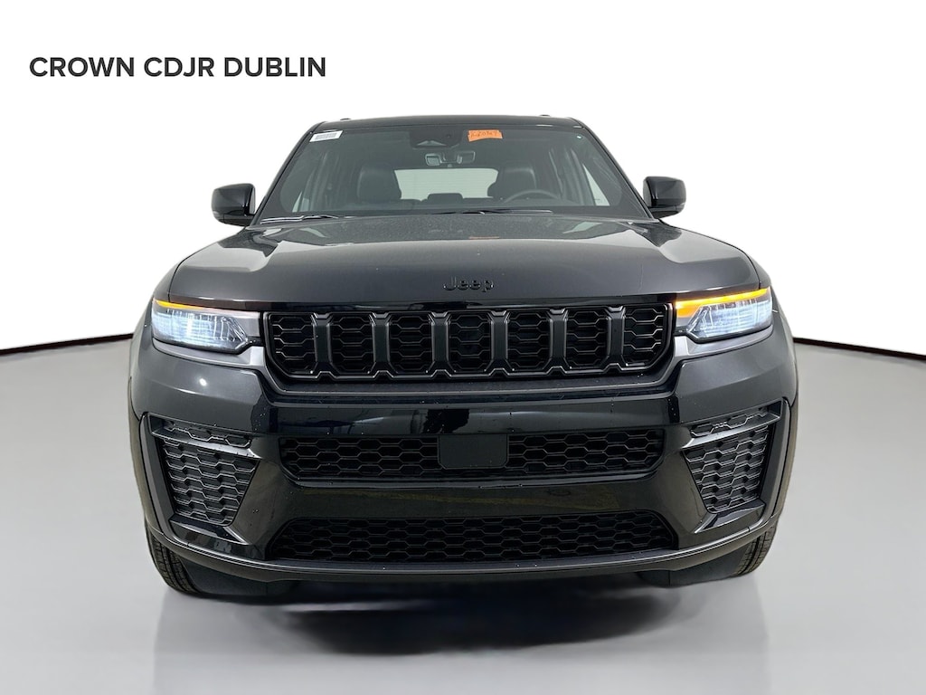 New 2026 Jeep Grand Cherokee Laredo Sport Utility