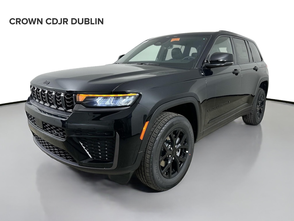New 2026 Jeep Grand Cherokee Laredo Sport Utility